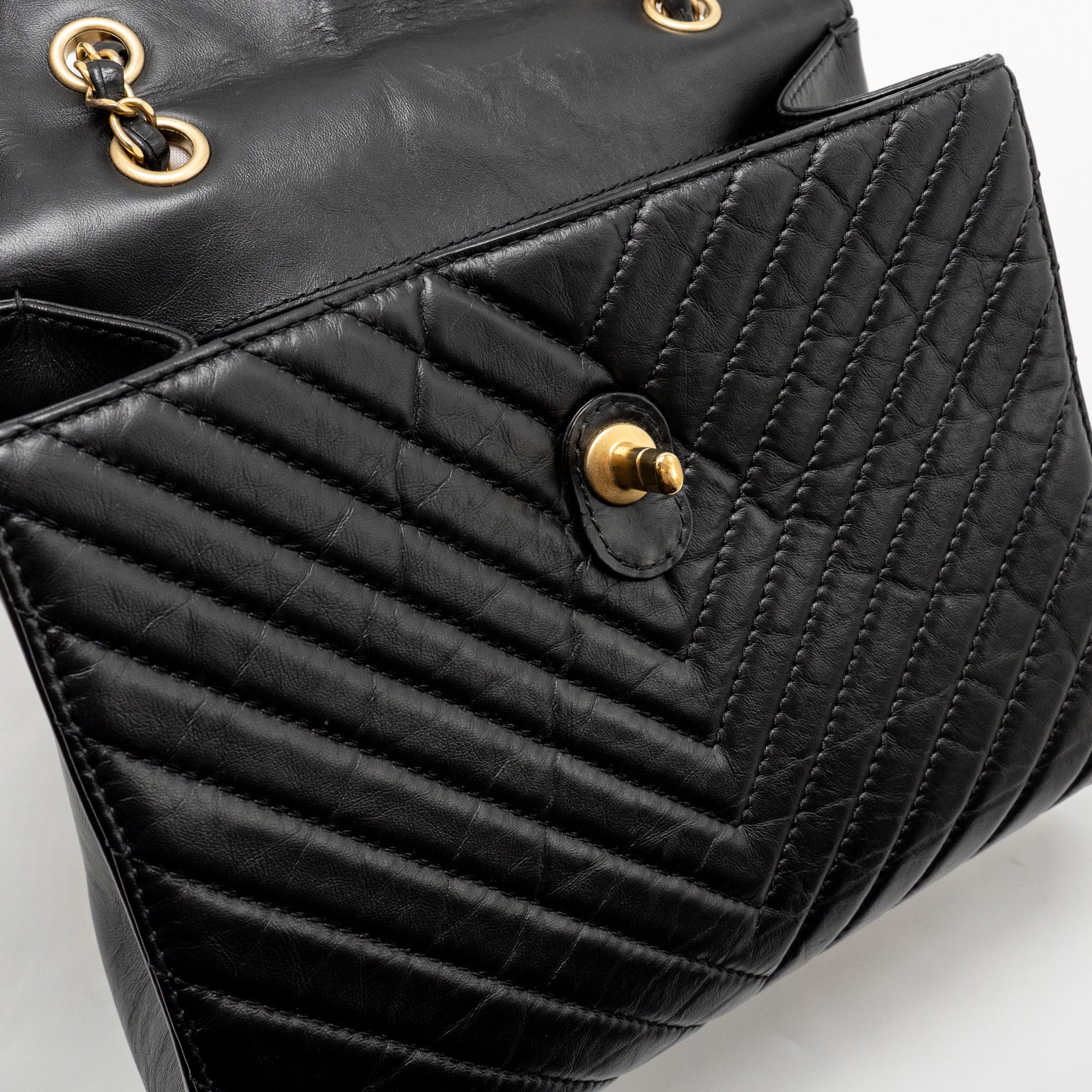 CHEVRON FRAME QUILTED BACKPACK AGED CALFSKIN BLACK GHW