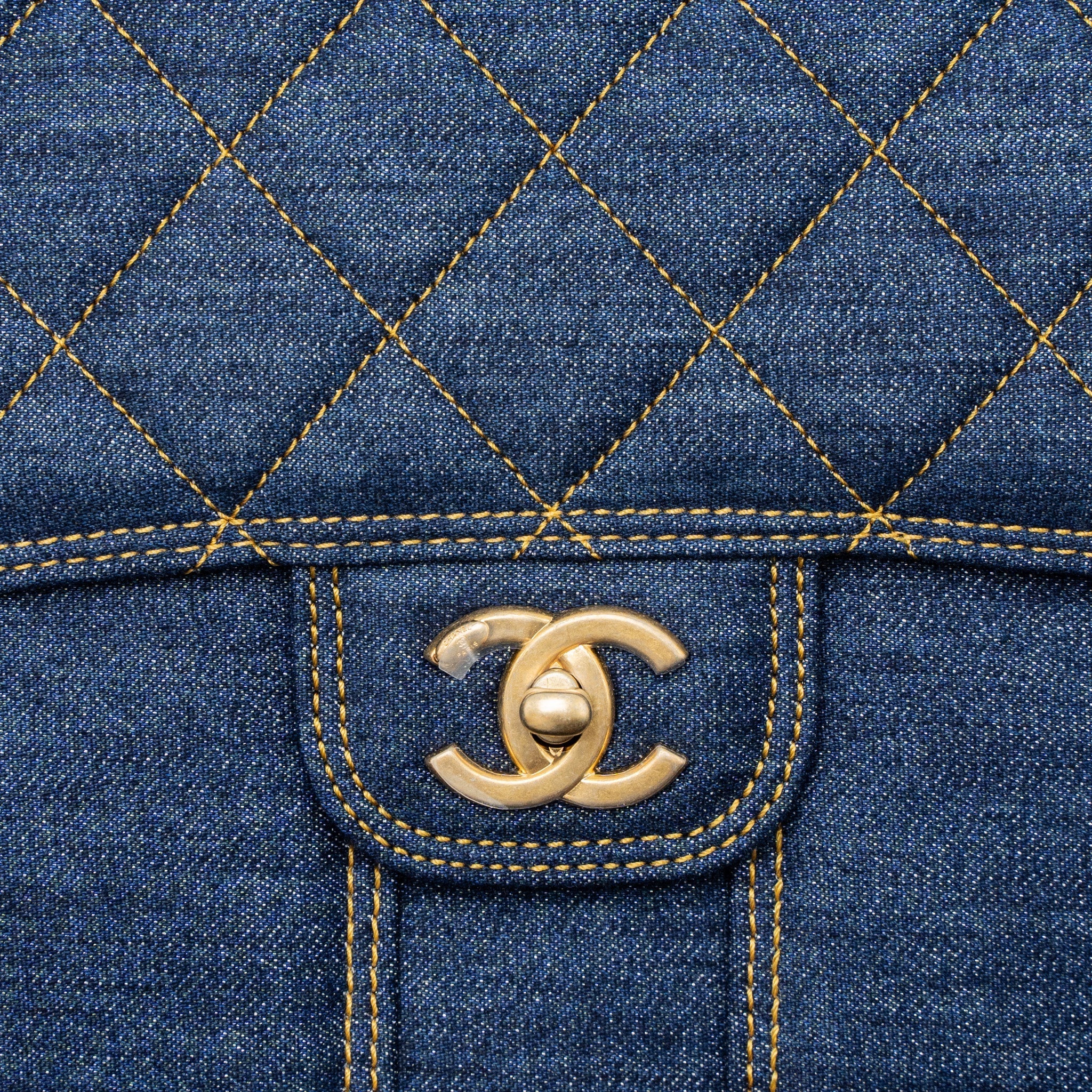 23S FLAP BACKPACK DENIM BLUE BRUSHED GHW (MICROCHIP)