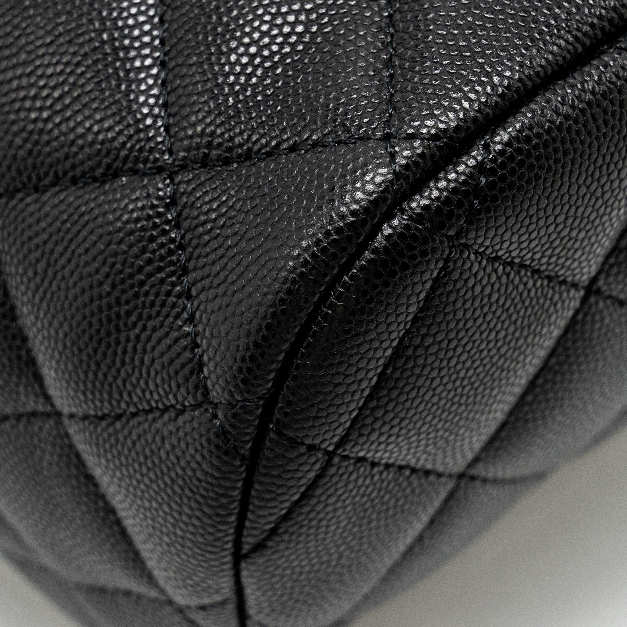 23S QUILTED MINI BACKPACK CAVIAR BLACK LGHW (MICROCHIP)
