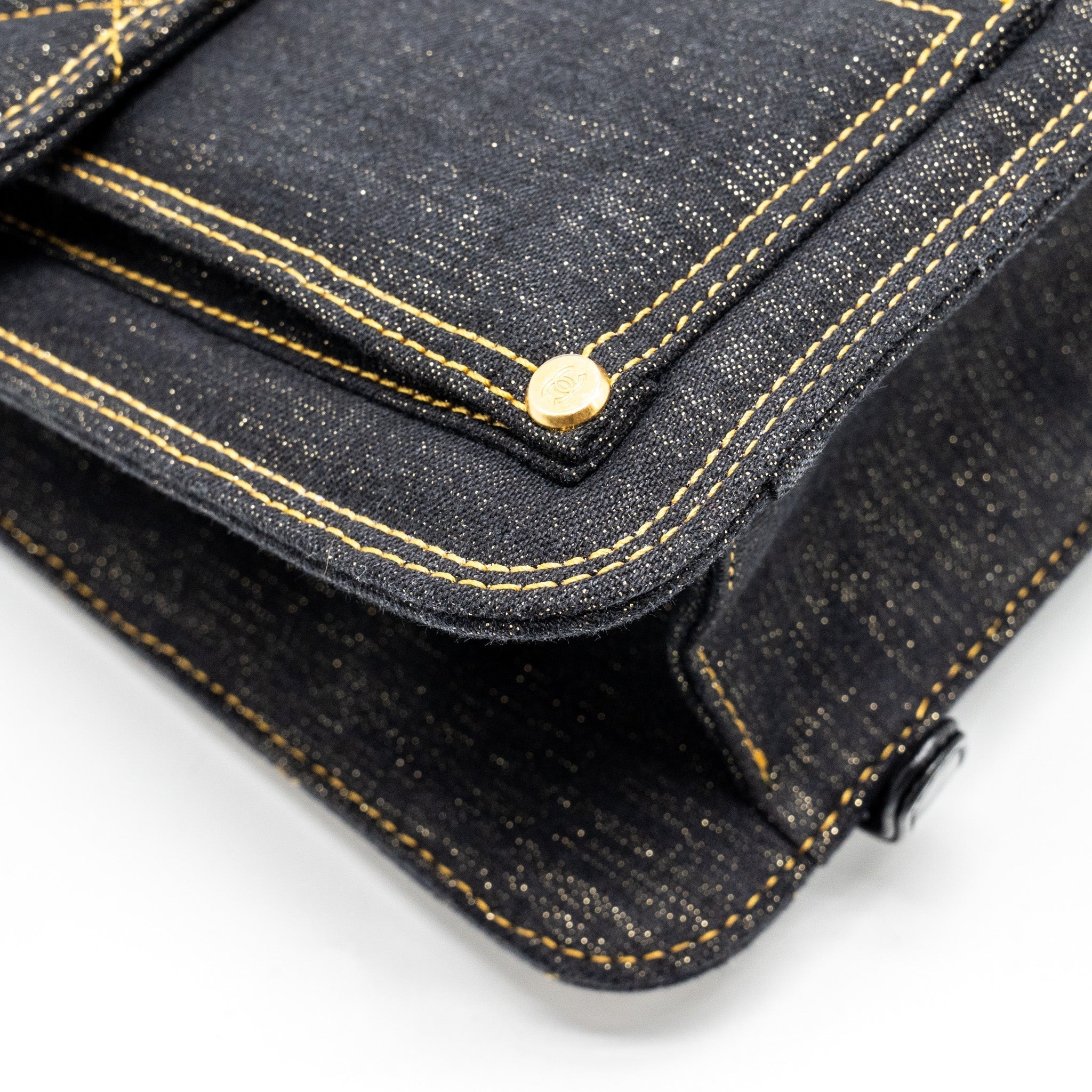 23S FLAP BACKPACK DENIM DARK BLUE WITH BRUSHED GHW (MICROCHIP)