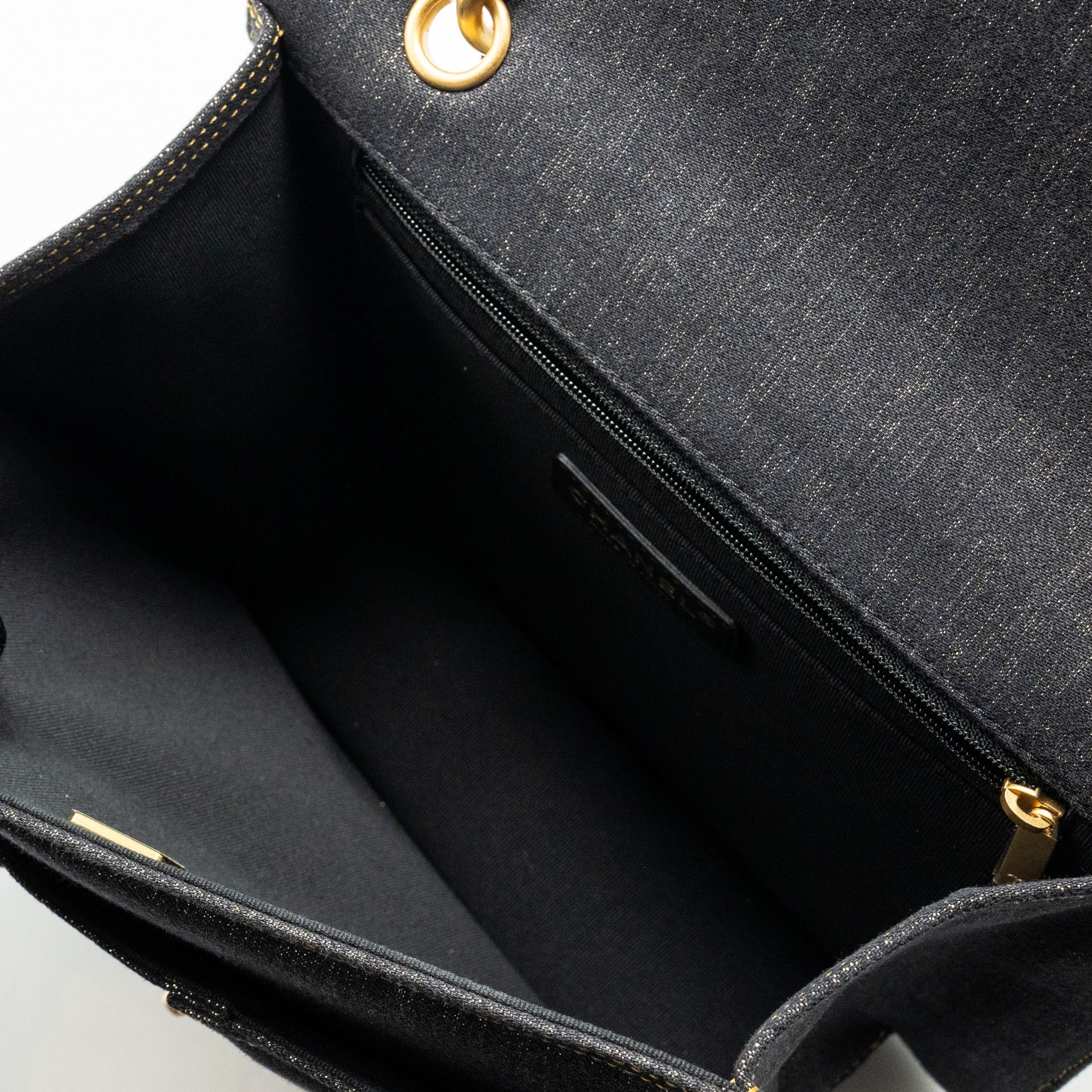 23S FLAP BACKPACK DENIM DARK BLUE WITH BRUSHED GHW (MICROCHIP)
