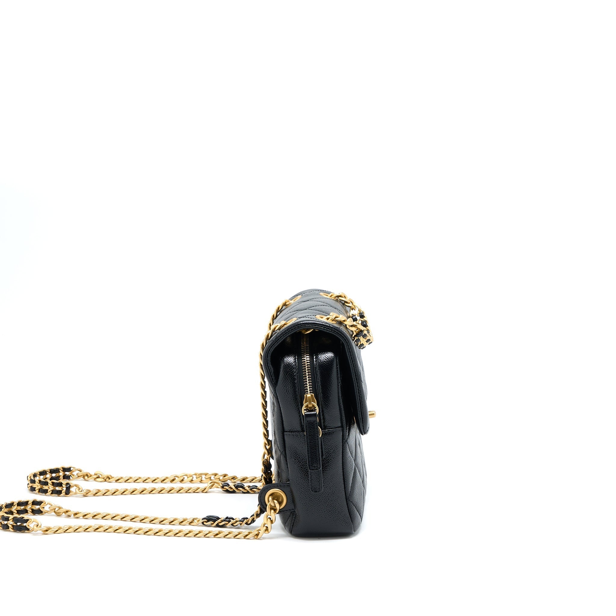 22P FLAP BACKPACK CAVIAR BLACK BRUSHED GHW (MICROCHIP)