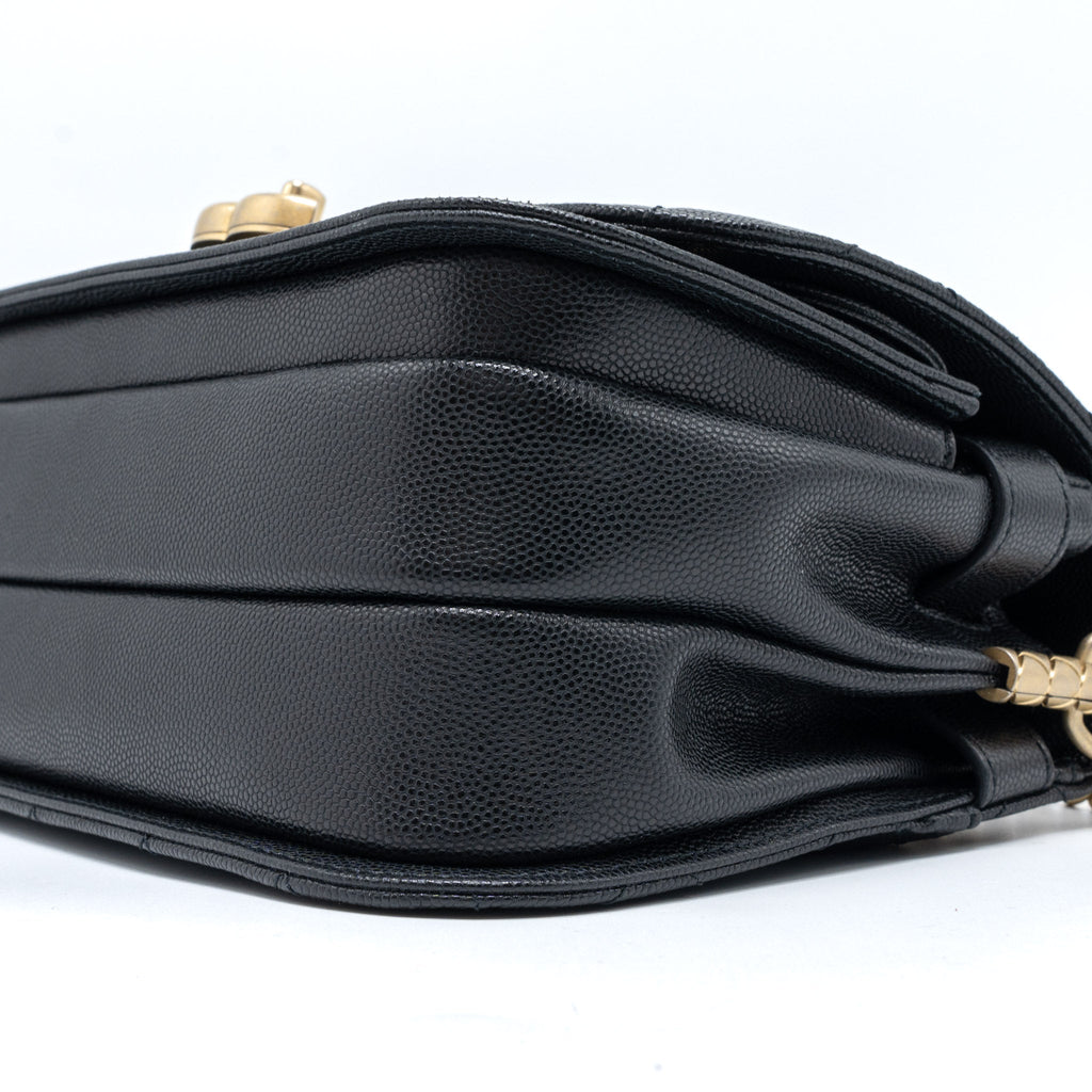 MESSENGER BAG CAVIAR BLACK BRUSHED GHW (MICROCHIP)
