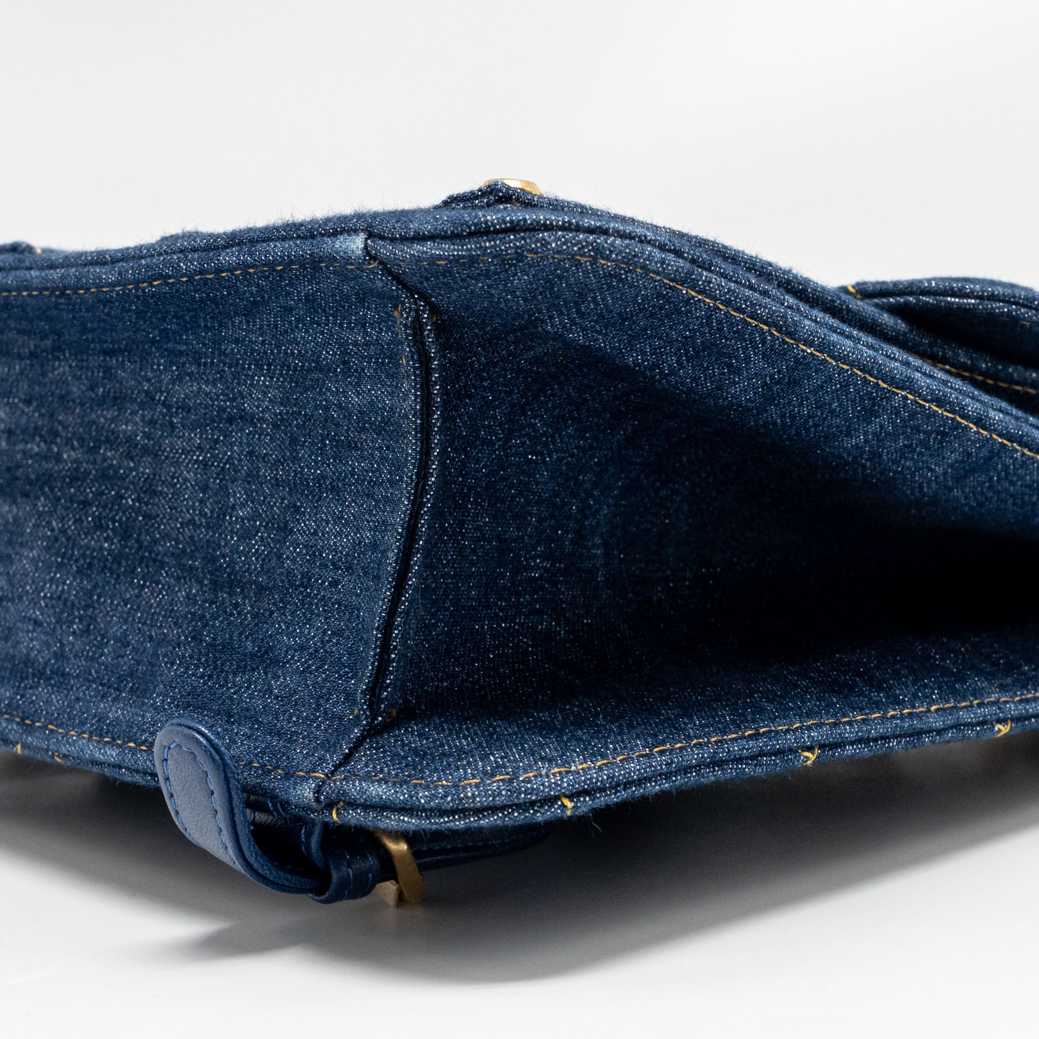 23S FLAP BACKPACK DENIM BLUE GHW (MICROCHIP)