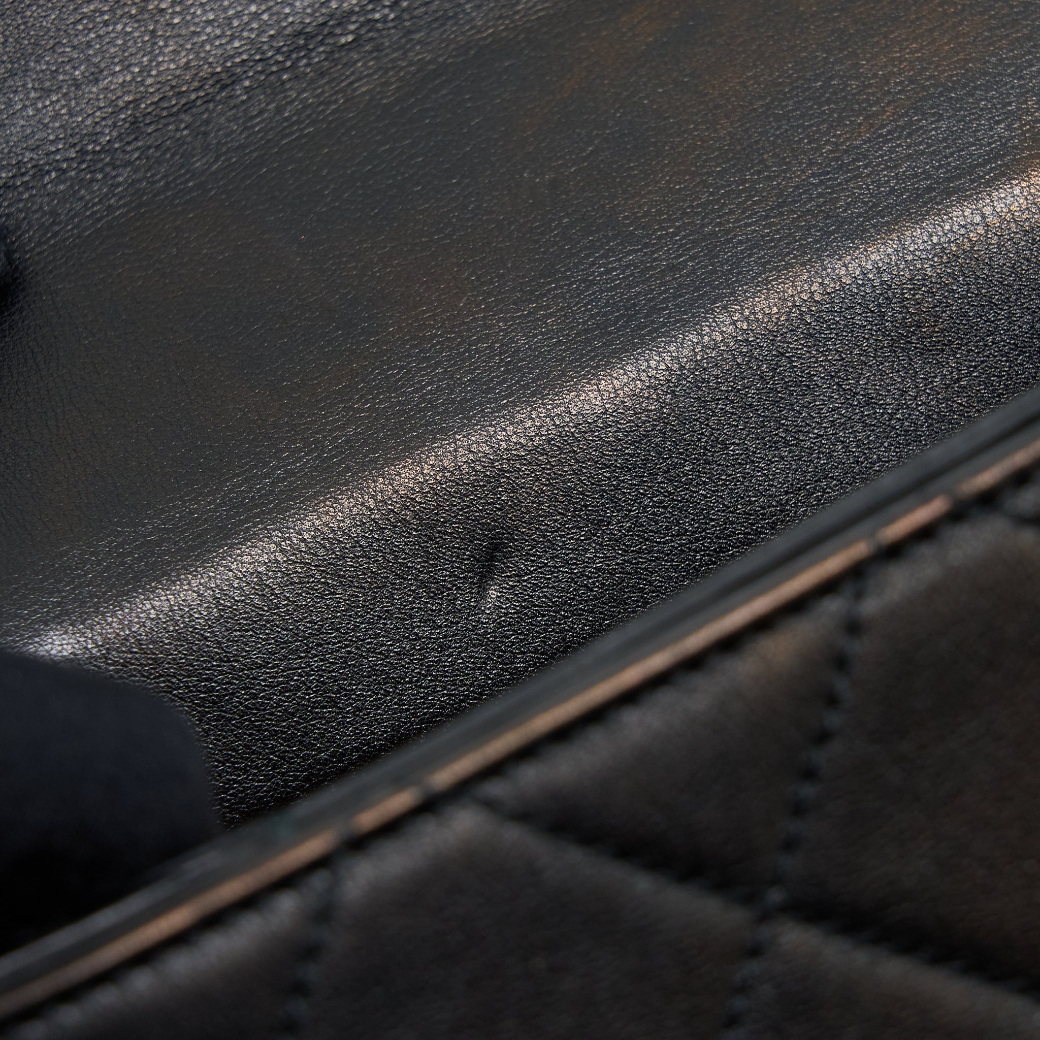 21S MOON MESSENGER BAG CALFSKIN BLACK GHW