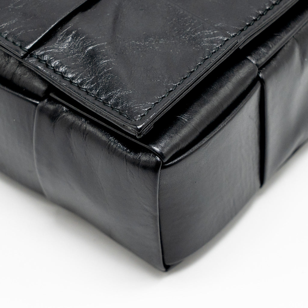 CASSETTE MESSENGER BAG CALFSKIN BLACK SHW