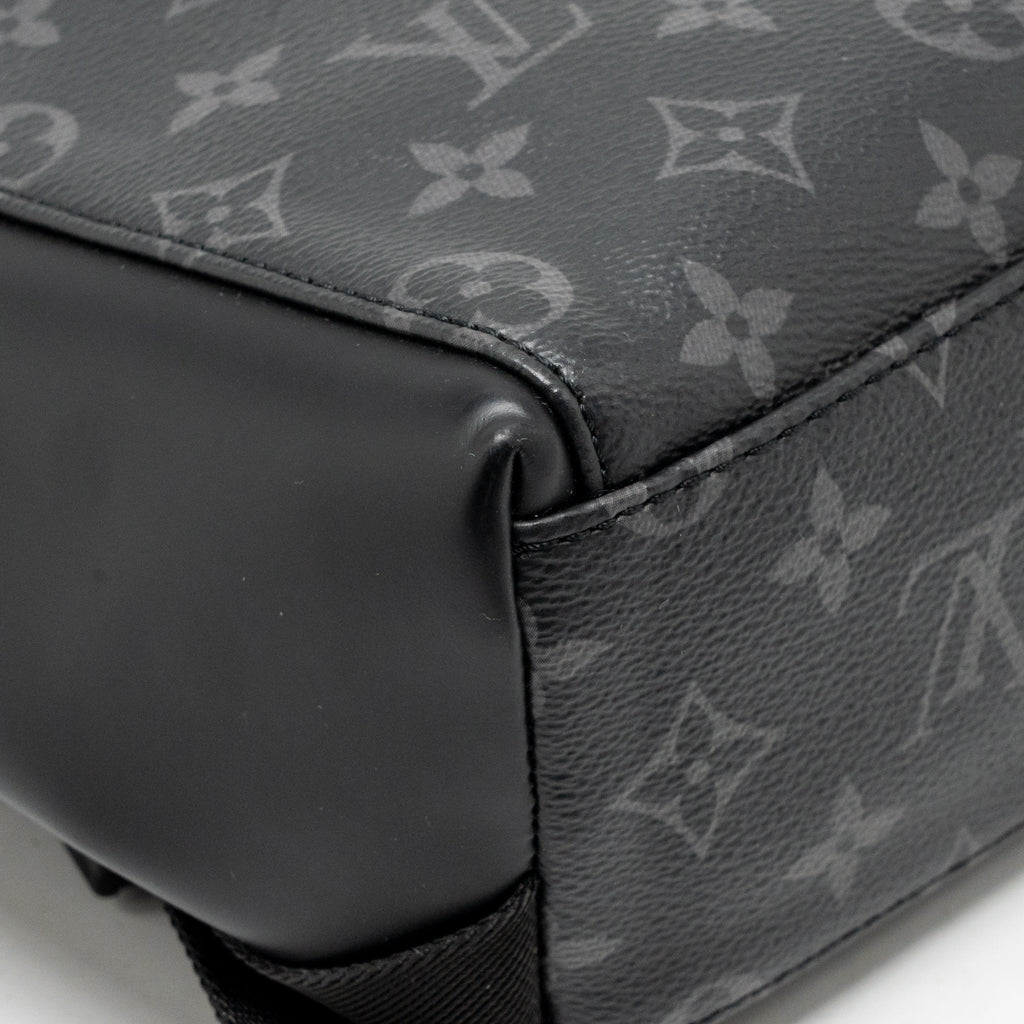 MESSENGER VOYAGER PM MONOGRAM ECLIPSE BLACK SHW