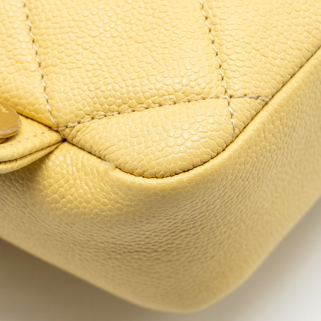22P QUILTED FLAP BACKPACK CAVIAR LIGHT YELLOW GHW (MICROCHIP)