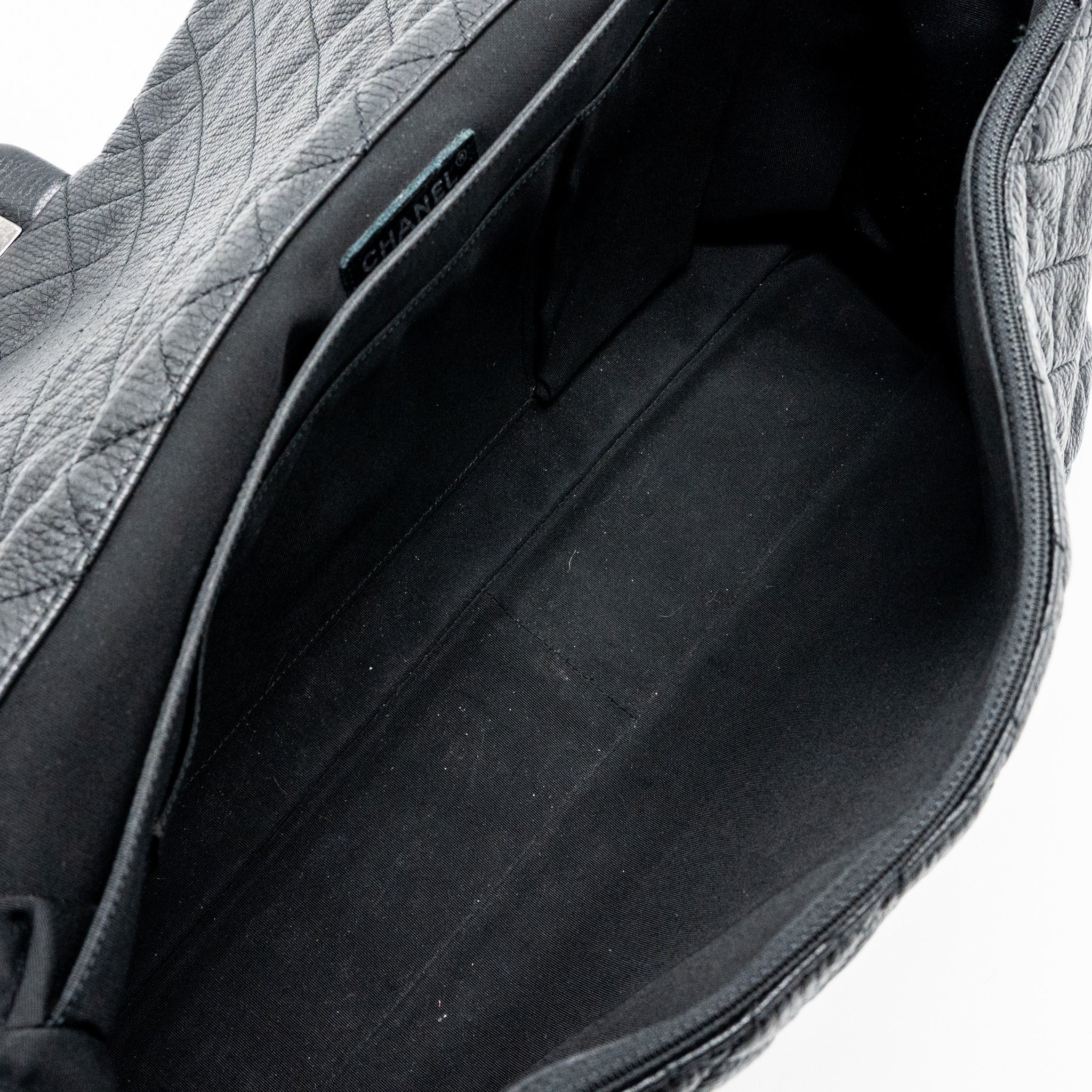XXL CLASSIC TRAVEL FLAP CALFSKIN BLACK RUTHENIUM HARDWARE