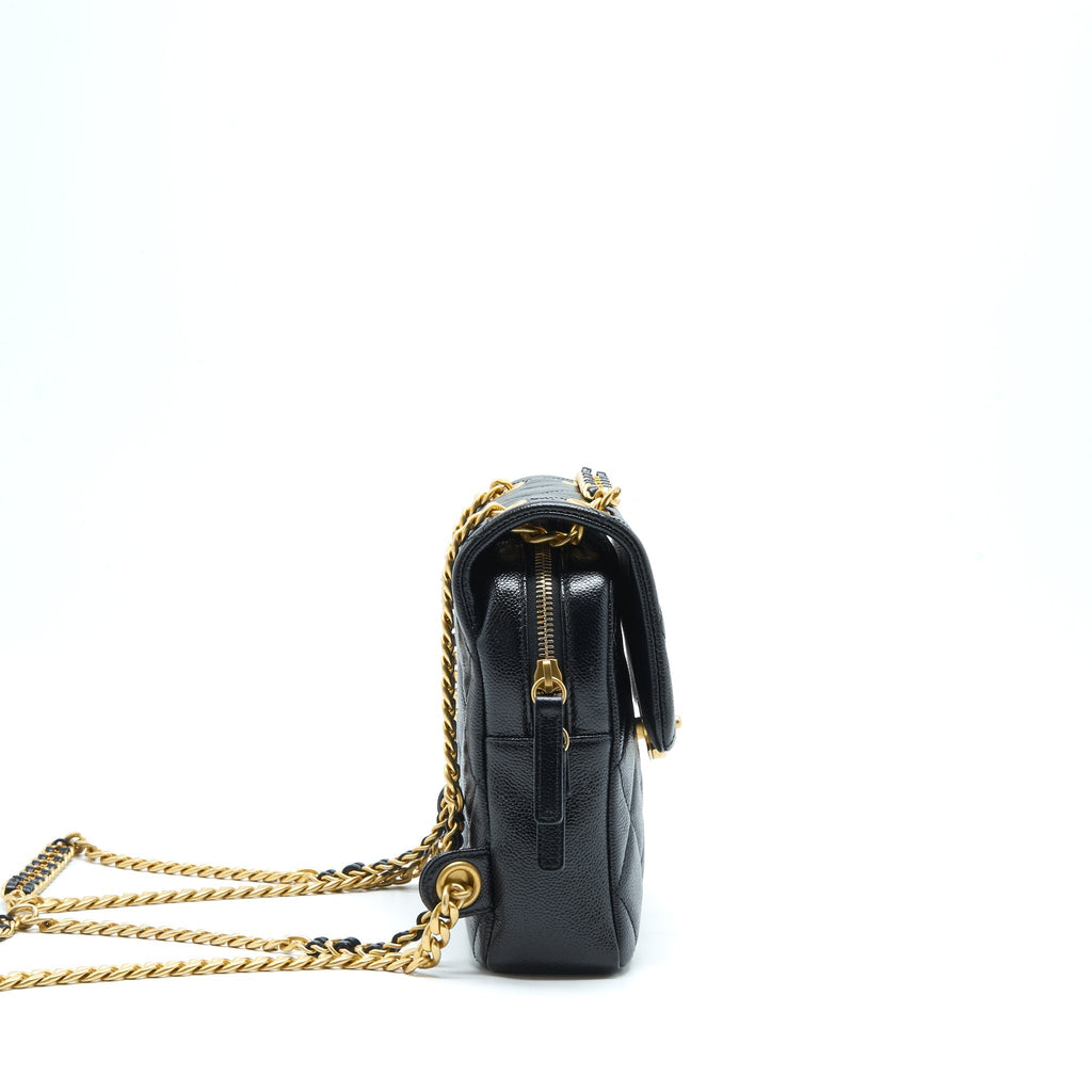 22P FLAP BACKPACK CAVIAR BLACK GHW