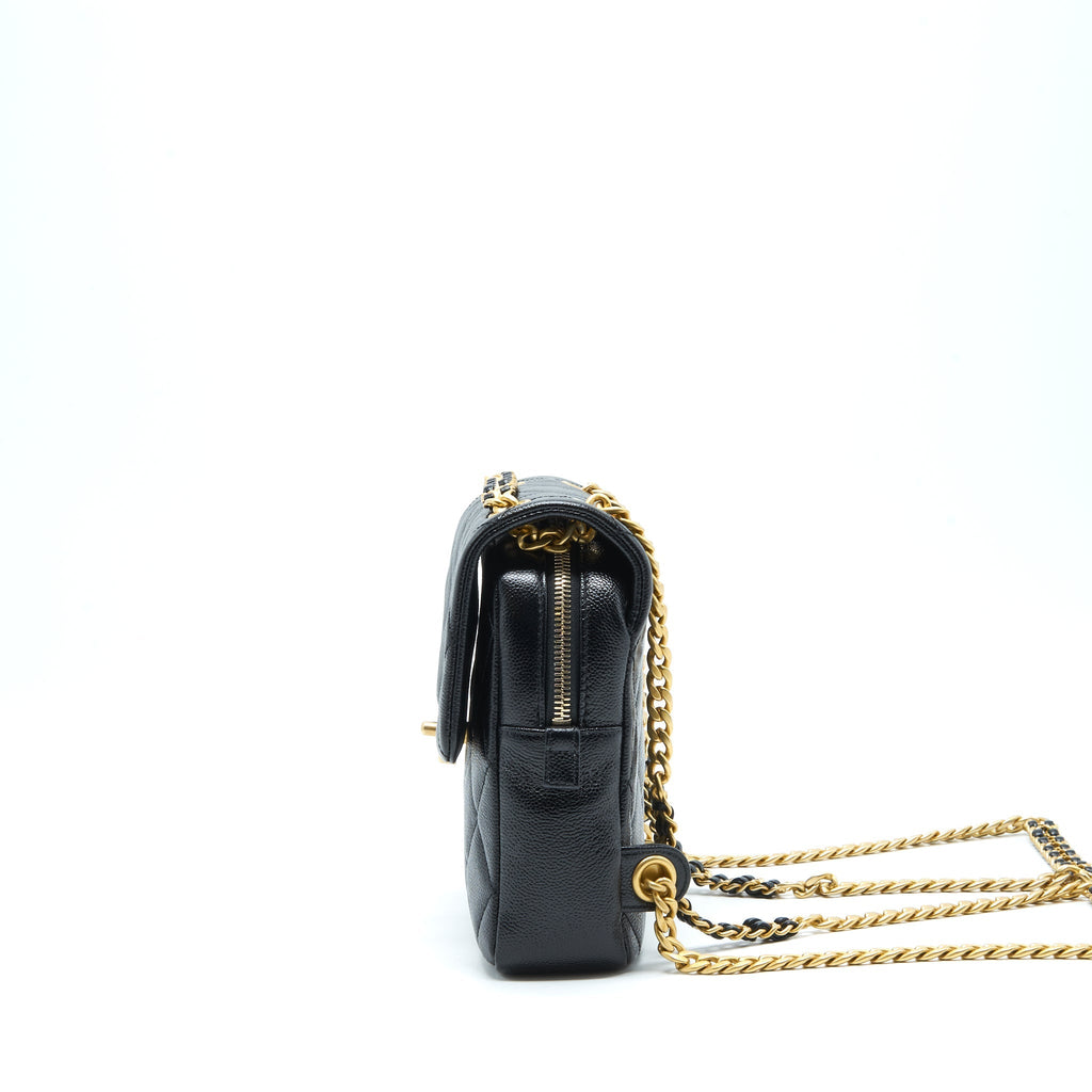 22P FLAP BACKPACK CAVIAR BLACK GHW