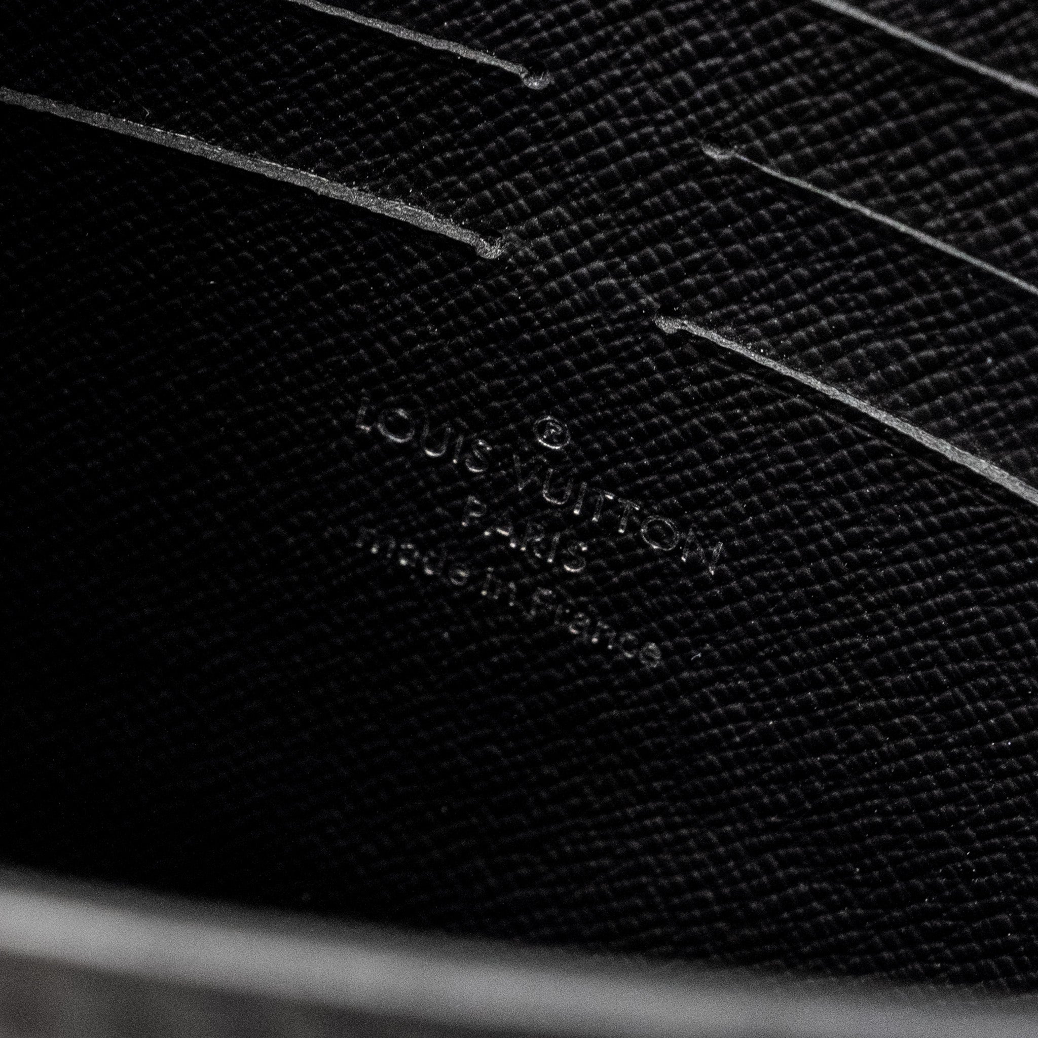 POCHETTE VOYAGE MONOGRAM CANVAS BLACK SHW