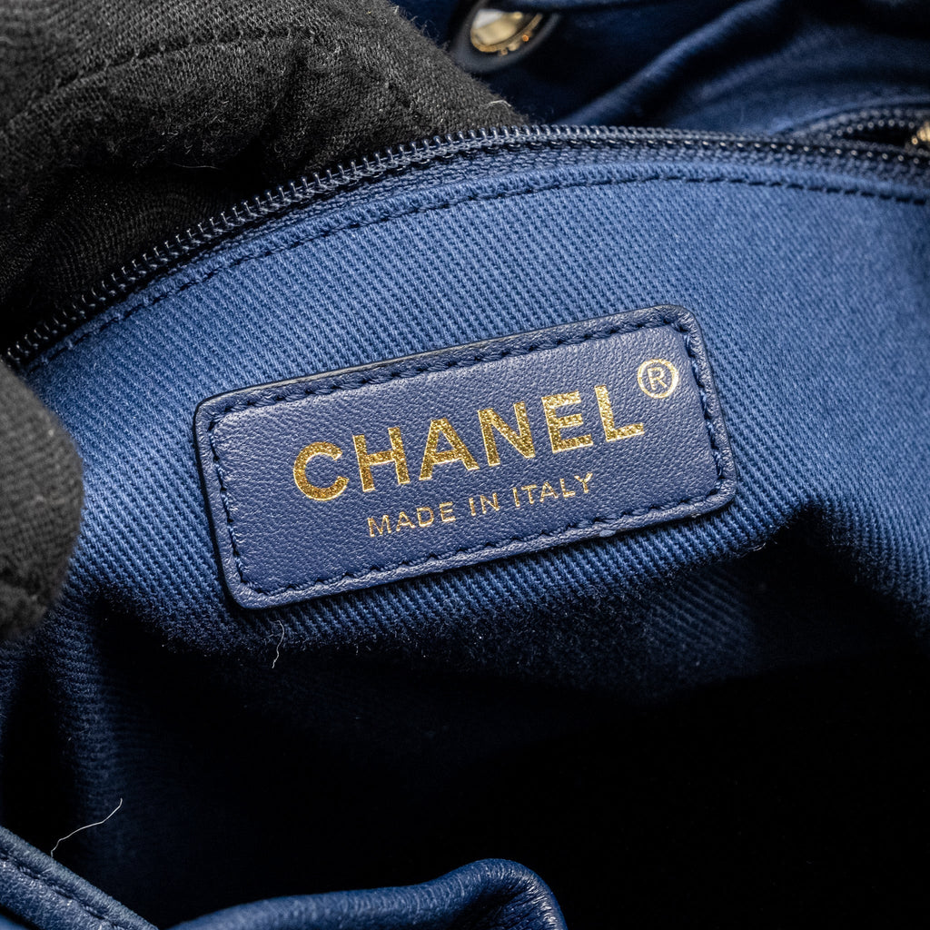 DRAWSTRING BACKPACK LAMBSKIN/GRAINED CALFSKIN DARK BLUE LGHW