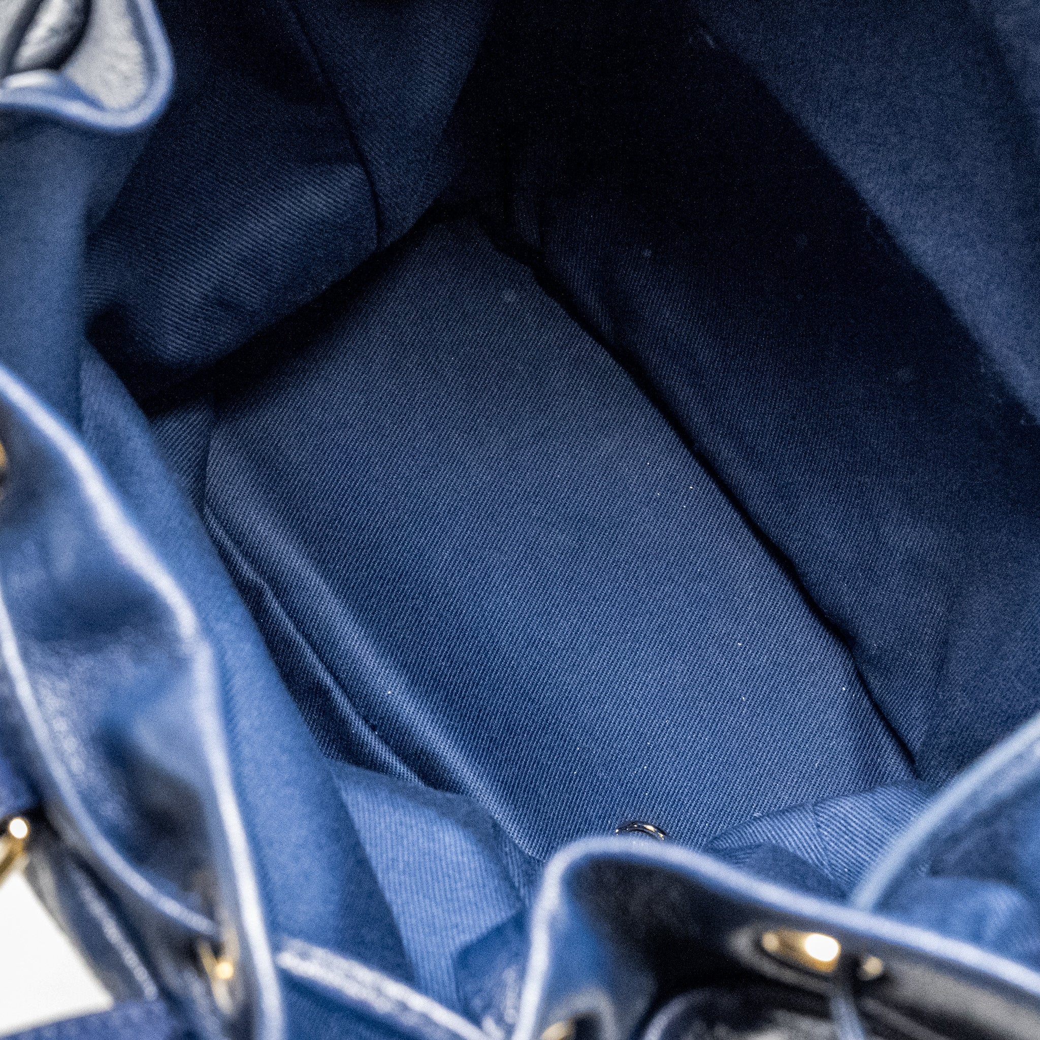 DRAWSTRING BACKPACK LAMBSKIN/GRAINED CALFSKIN DARK BLUE LGHW