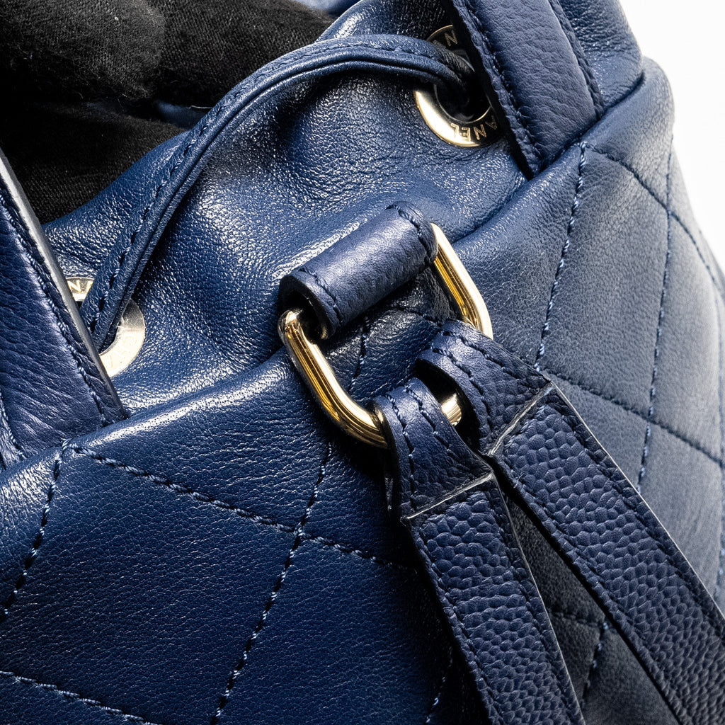 DRAWSTRING BACKPACK LAMBSKIN/GRAINED CALFSKIN DARK BLUE LGHW