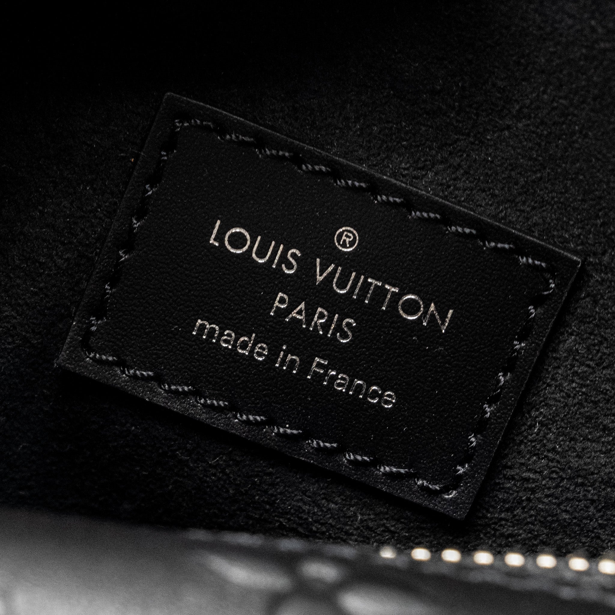 SIDE TRUNK MONOGRAM DEBOSSED CALFSKIN BLACK SHW