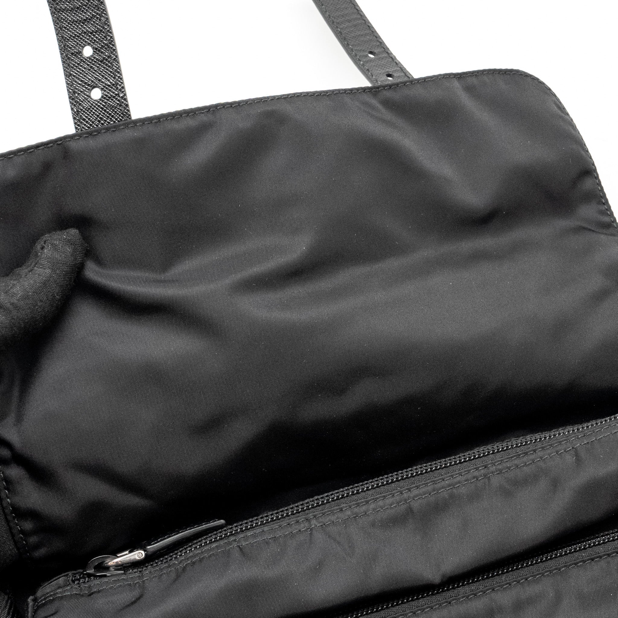 MESSENGER BAG RE-NYLON BLACK SHW