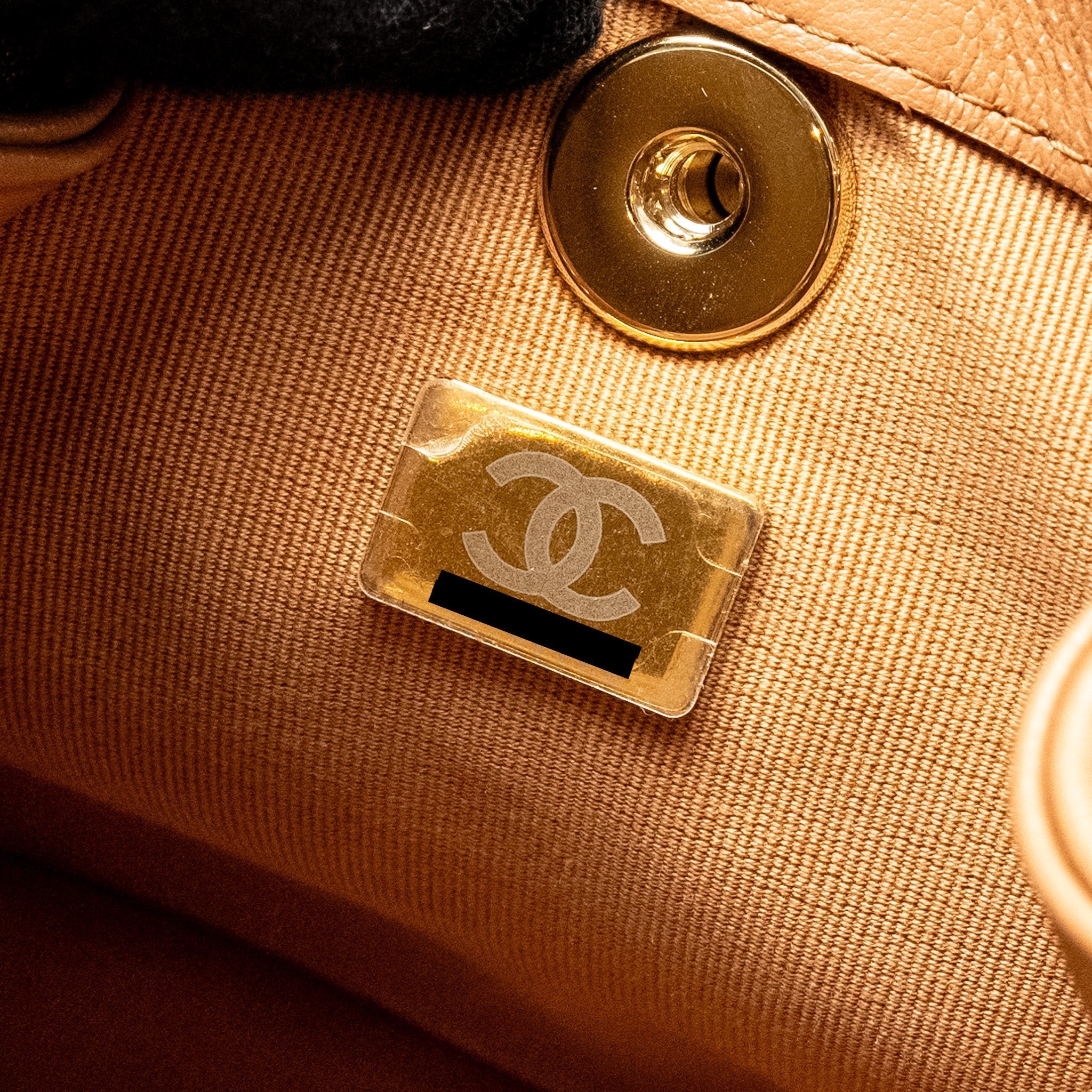 24P MINI DUMA BACKPACK CALFSKIN CARAMEL LGHW (MICROCHIP)