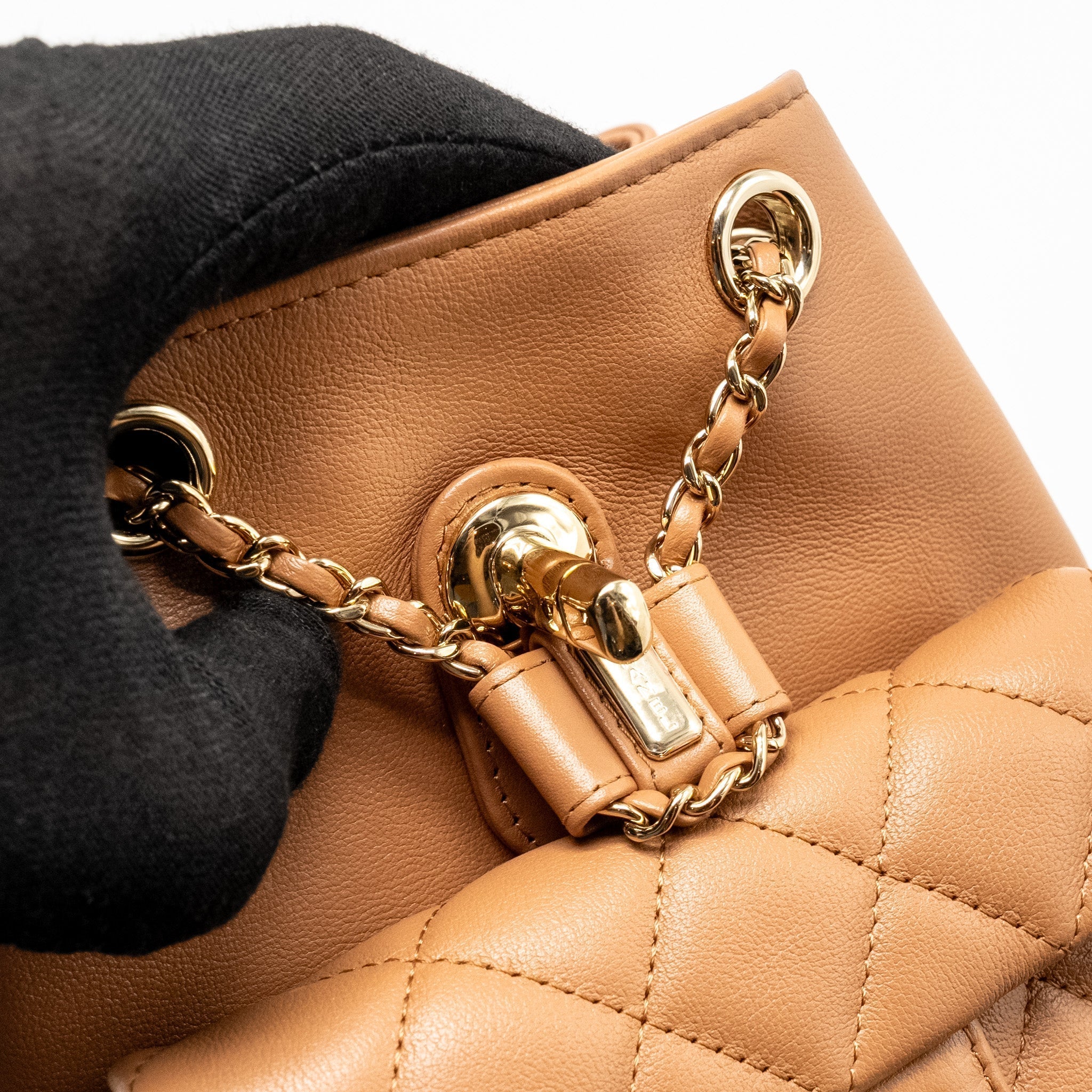 24P MINI DUMA BACKPACK CALFSKIN CARAMEL LGHW (MICROCHIP)