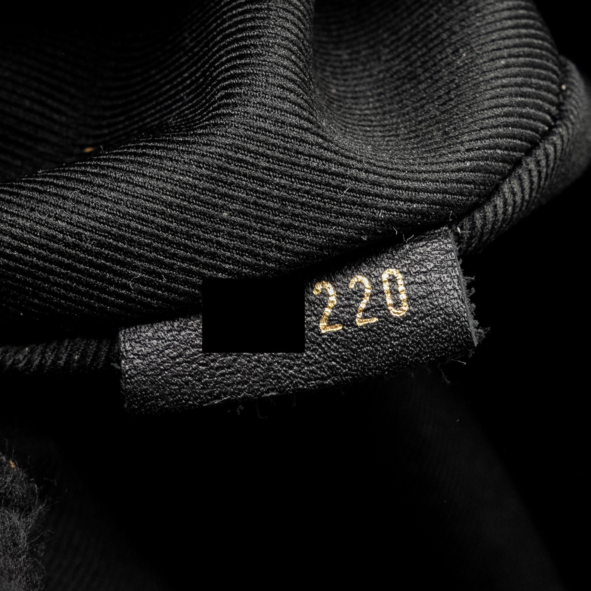 NEW WAVE BUMBAG CALFSKIN BLACK GHW