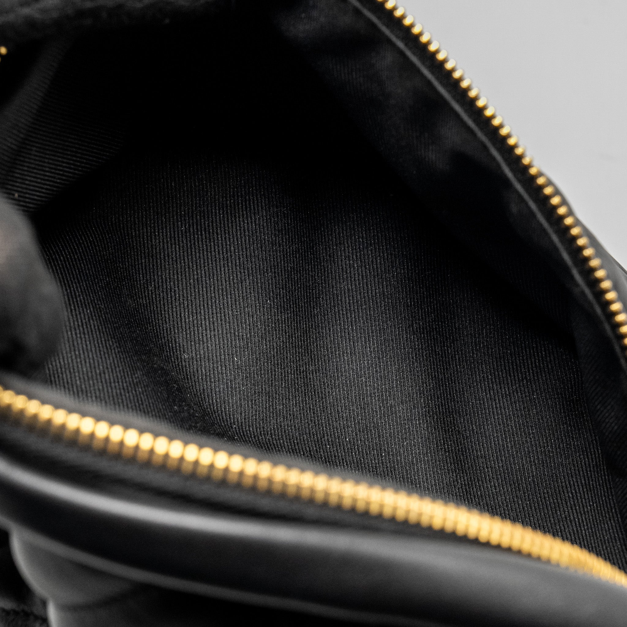 NEW WAVE BUMBAG CALFSKIN BLACK GHW